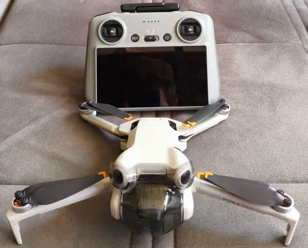 Drone DJI Mini 4 pro Tela