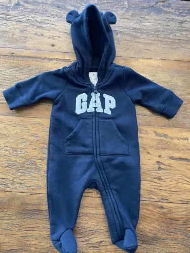 Macacão Baby GAP Original com Capuz Recém-nascido