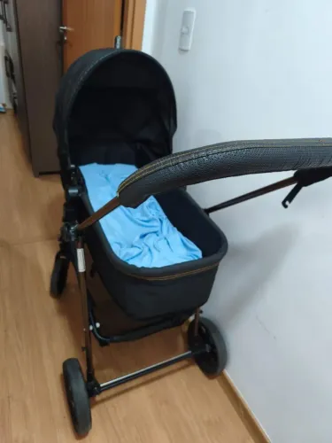 Carrinho de bebê Galzerano modelo Napoli.