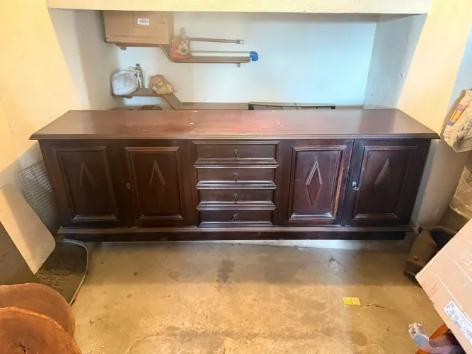 Vendo buffet em madeira Imbuia 2,25m
