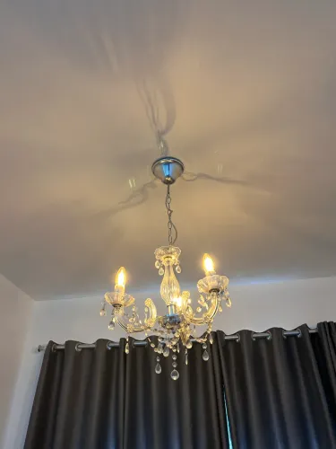VENDE-SE ESSE LUSTRE COM AS LÂMPADAS / A VISTA : 280.00