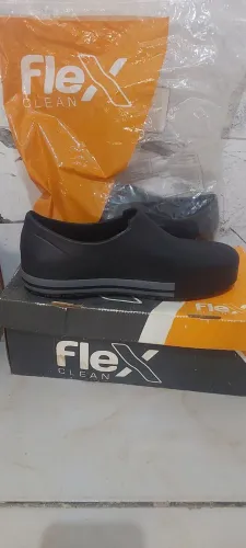 Sapato emborrachado pra trabalho