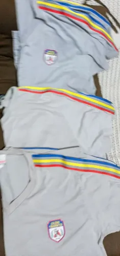 3 Camisas Ed. Física Tiradentes, Emb. Novo