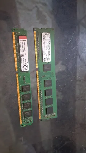 Duas Memória RAM ddr3 4gb