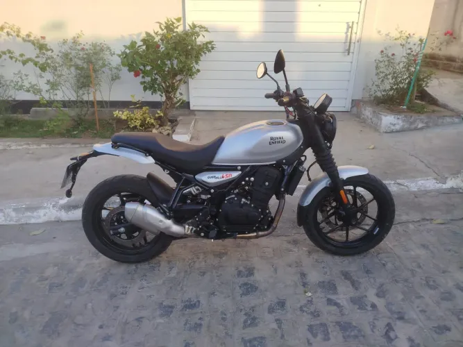 Guerrilla 450 com apenas 300 km