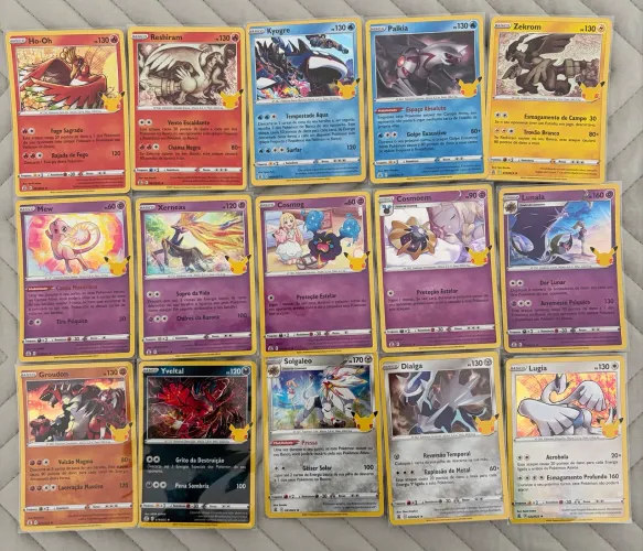 Kit Lendários de Celebrações 25 anos - Pokémon TCG