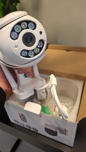 Câmera de segurança Wi-fi PTZ 360°ICSee.Nova nunca usada.