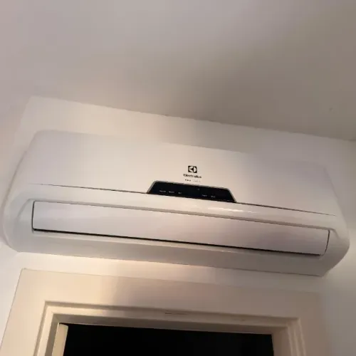 Ar-Condicionado Split Electrolux EcoTurbo 9.000 BTUs - Frio - 220V