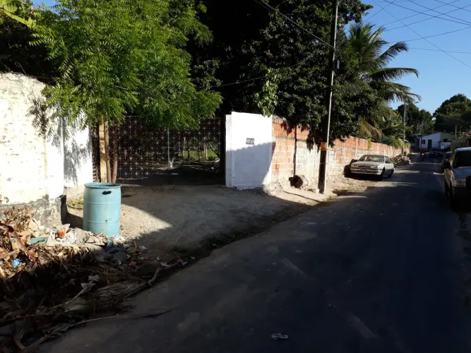 ÓTIMO TERRENO PARA VENDA , 2 FRENTES COM 7088 m2 , EXCELENTE PARA CONSTRUÇÃO DE MORADIAS.