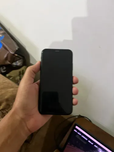 iPhone XR muito conservado 