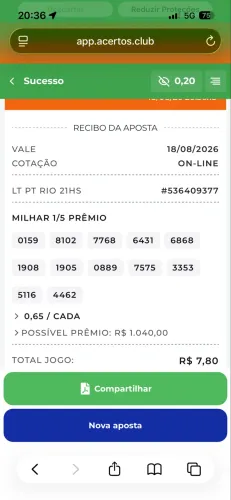 Estante de madeira maciça