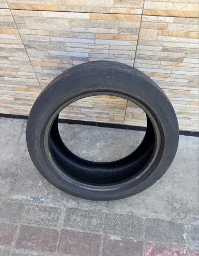Pneu Pirelli Cinturato P7 205/50 R17 - Usado em Bom Estado