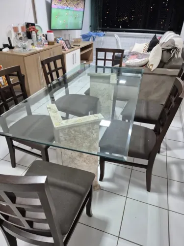 MESA 1,80m com suporte de granito e tampo de vidro e 6 cadeiras