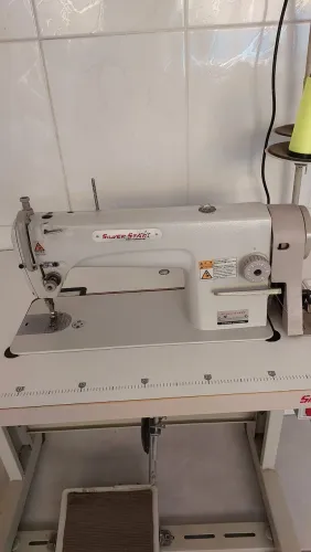 Maquina costura Reta Industrial nova