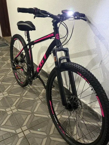 Vendo bicicleta nova Aro 29