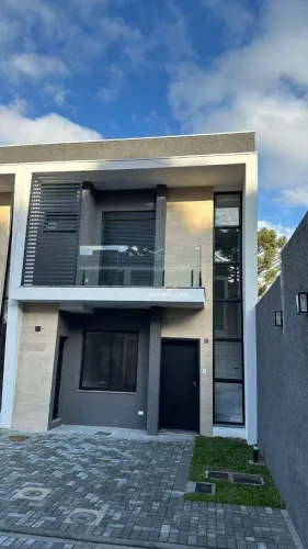 Sobrado com 3 dormitórios para alugar, 103 m² por R$ 4.620/mês - Alto Boqueirão - Curitiba