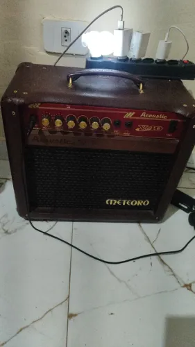 Amplificador Cubo Para Violao Meteoro Acoustic V40 W