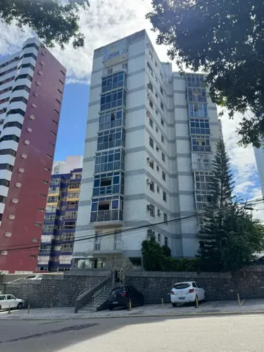 Oportunidade!! Apartamento 2/4 Suite 60m² No Ed. Presidente Kennedy - Petrópolis
