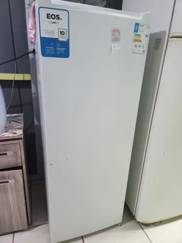 Freezer vertical 174 litros 6 gavetas