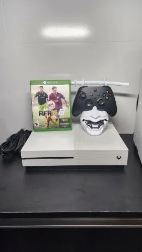 Xbox One S + Jogo + Suporte para Controle