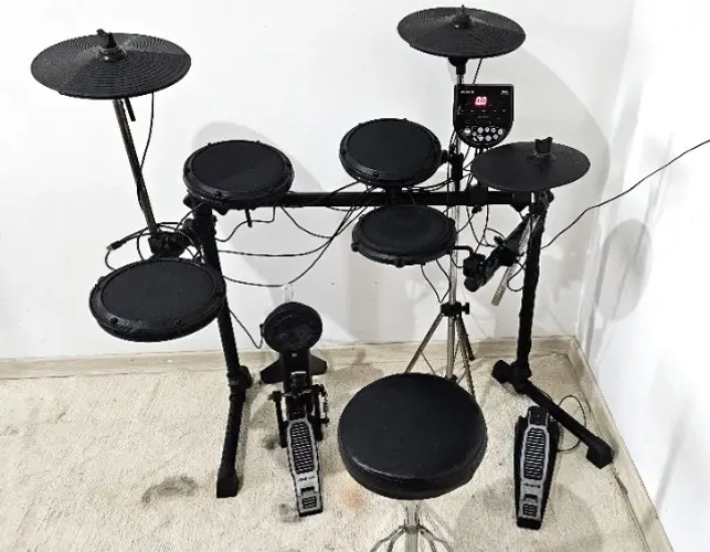 Bateria Eletrônica Alesis DM6