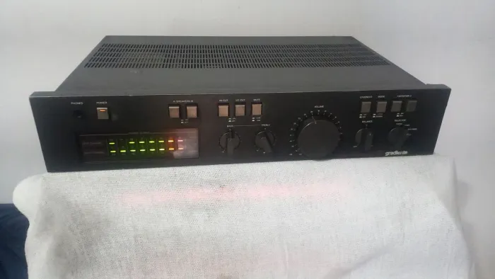 Amplificador gradiente modelo ia2 esotech 