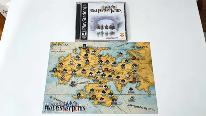 Final Fantasy Tactics - Playstation 1 - Midia Preta - EM PORTUGUES (REPRO) - PS1