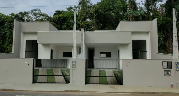 Casa Residencial de 2 Quartos com Vista para Montanha em Schroeder Aceita Financiamento
