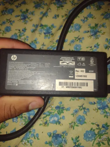 Carregador de notebook novo novo