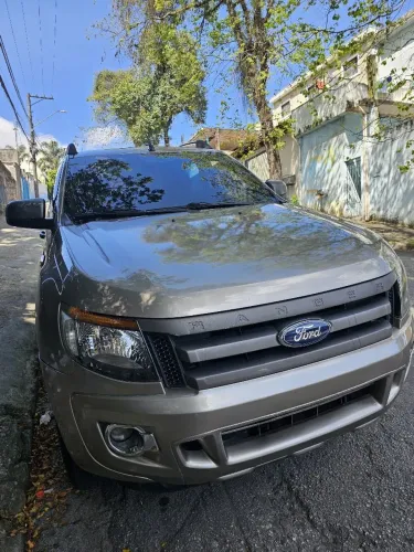 Ford Ranger XLS 2.5 16V 4X2 CD Flex 2013