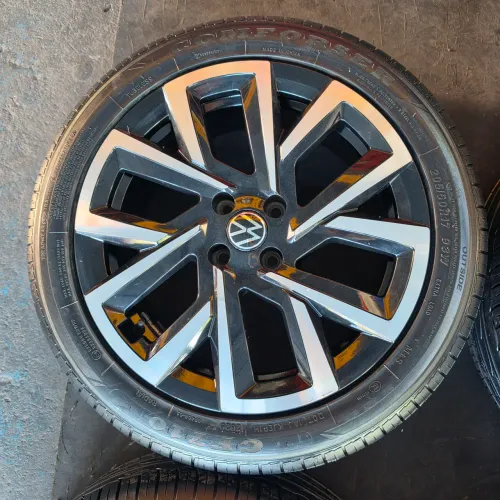 RODAS VW SAVEIRO ARO 17 4X100 E PNEUS 205/50