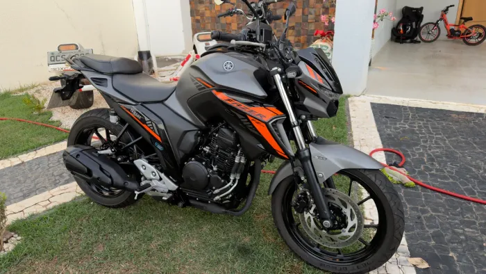 Yamaha fazer fz25 250 connected
