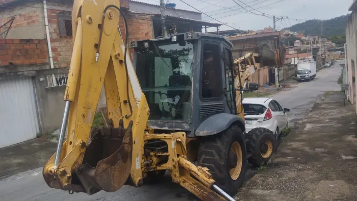 Retro escavadeira liugong toda operacional vendo ou troca por mini escavadeira