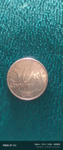 Moedas antigas de 50 centavos 202 com defeito de fabricação