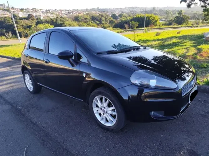 Fiat Punto Attractive 1.4 Fire Flex 8V 5P 2012