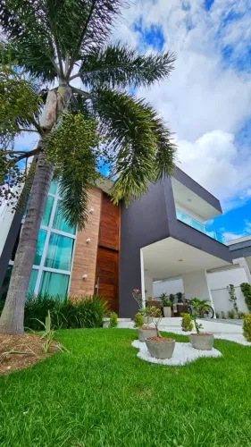 Casa Duplex no condomínio Novo Leblon, 3 suítes com closet