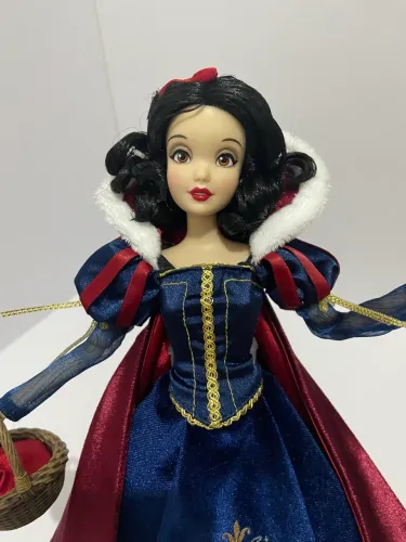 Boneca Branca de Neve Holiday 