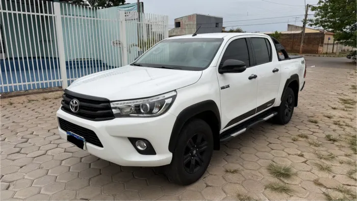 Toyota Hilux CD SR Chall. 4X4 2.8 TDI Dies Aut. 2018