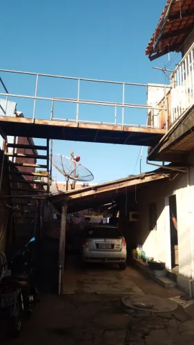 Casa ? com ponto comercial