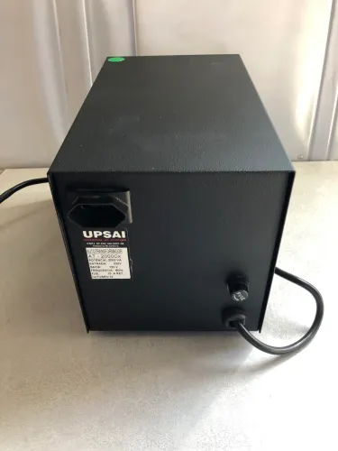 Autotransformador Upsai  AT-2000cx  2000w 220v para 110v
