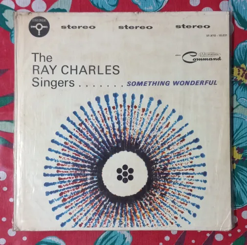 VENDO LP DISCO VINIL THE RAY CHARLES SINGERS.....SOMETHING WONDERFUL 1961