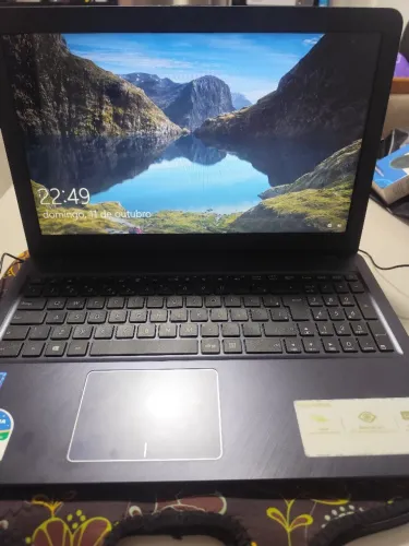 Notebook Asus 4GB RAM HD 500GB