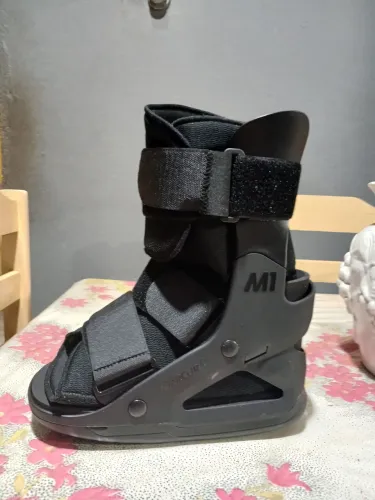 Vende uma bota ortopédica