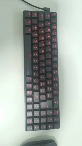 TECLADO RED DRAGON ASHE SWITCH MARROM + MOUSE LOGITECH G305 - APENAS 6 MESES DE USO.