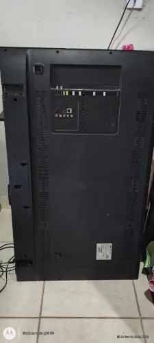 Pra vender 2 TV pra retirar de peça ou concerto uma 50 outra 43