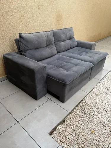 Sofá retrátil e reclinável