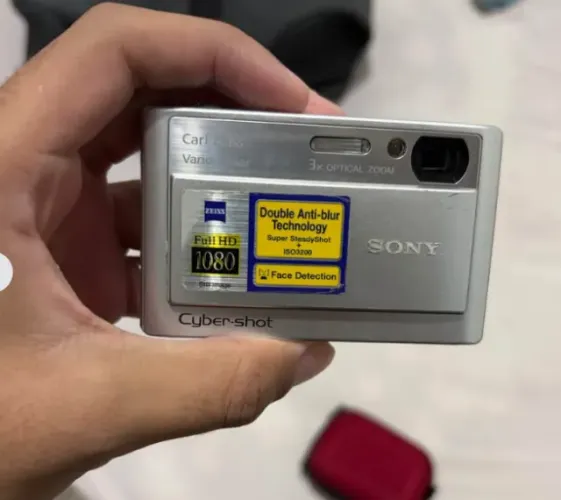 Sony Cyber-shot DSC-T20