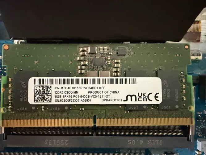 Kit 16gb (2x8gb) DDR5 6400mhz para notebook.
