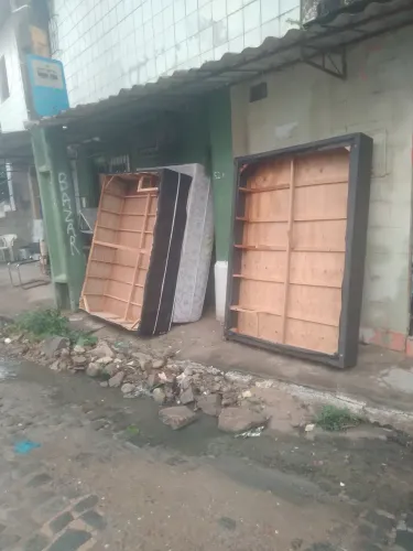 Camas Box para doar..