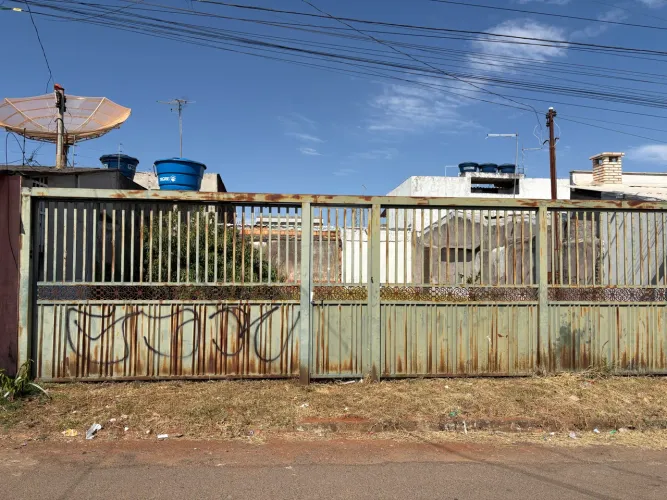 Vende-se lote no Recanto das Emas BARATO!!!!!